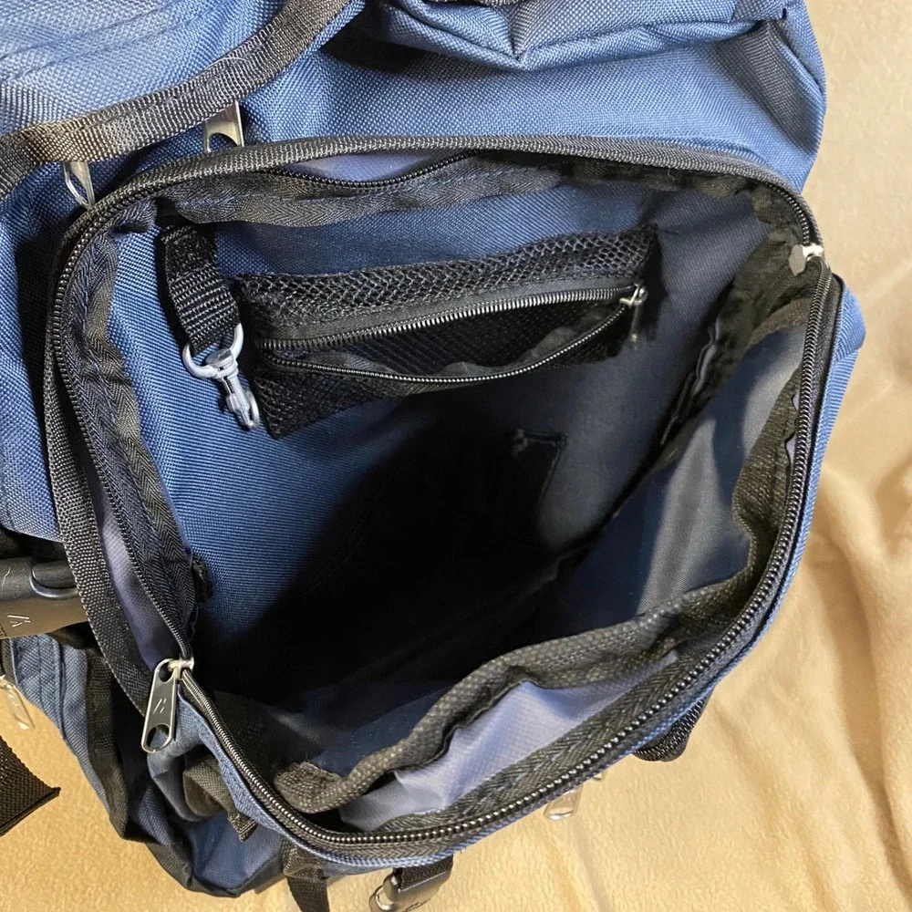 Everest Rolling Backpack Wheeled CarryOn Luggage Travel School Bag Navy Blue EUC - Picture 9 of 10